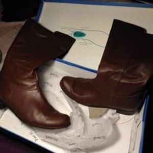 Size 14 deep brown riding boots